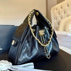 Chanel 25 Gold hardware